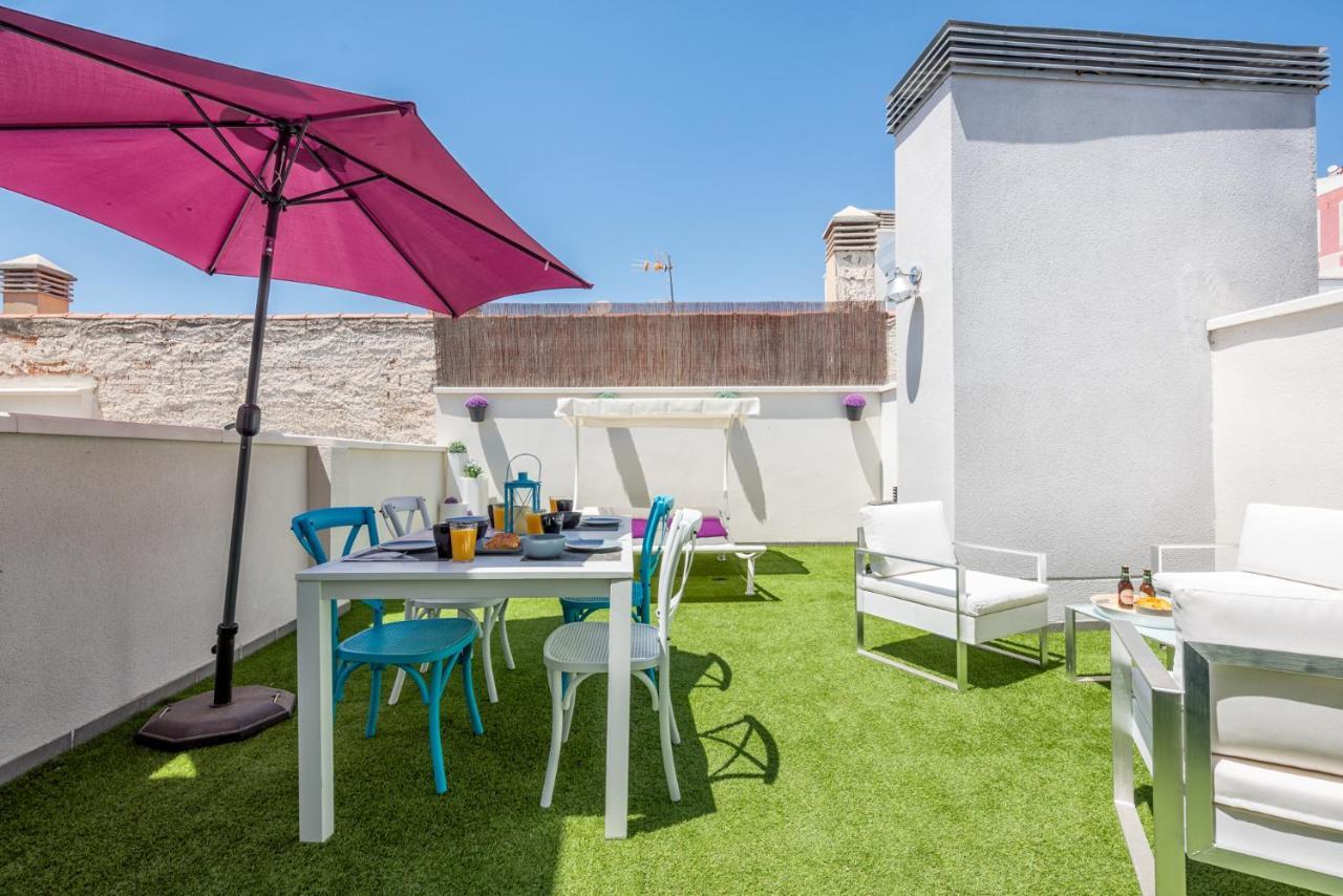 Apartament Atico Con Terraza Ac 1hab En El Centro Y Piscina Comunitaria *