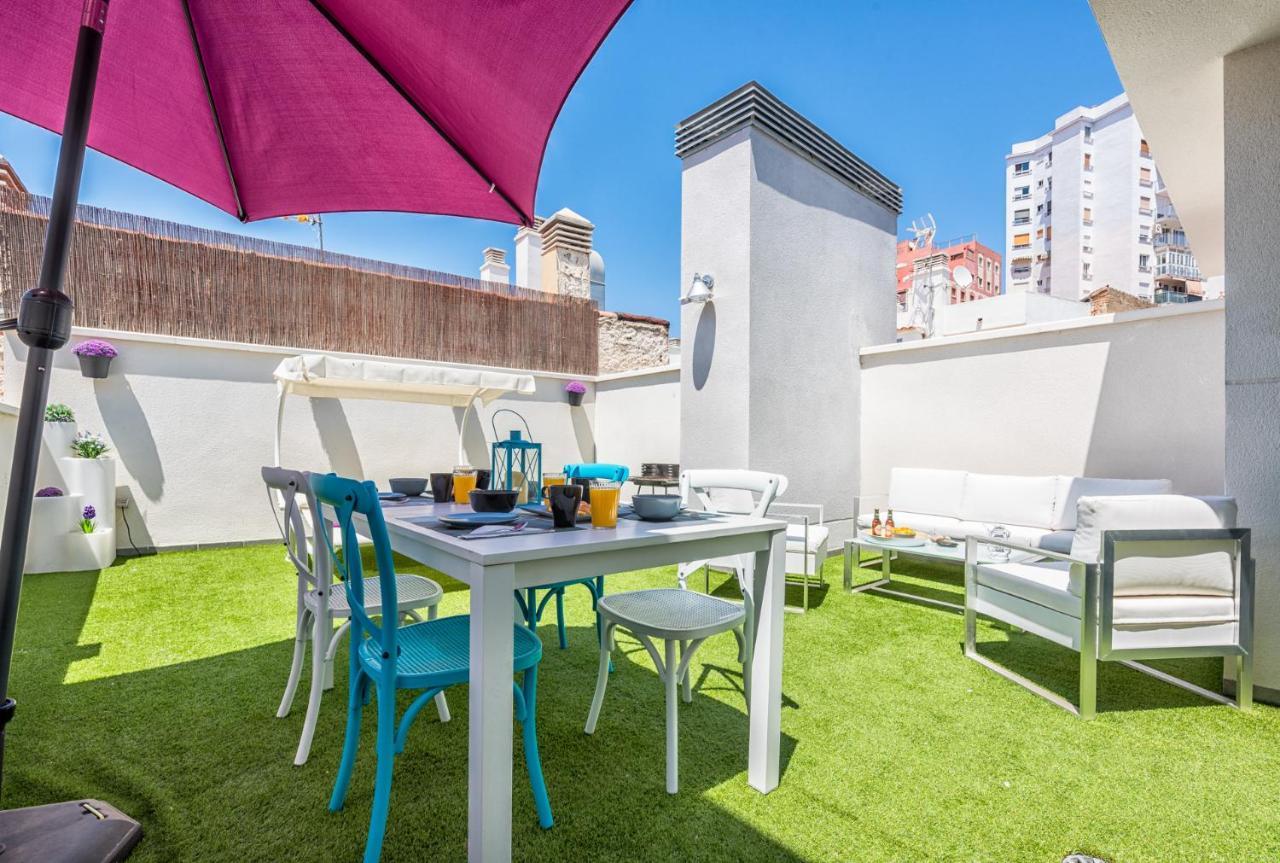 Apartament Atico Con Terraza Ac 1hab En El Centro Y Piscina Comunitaria
