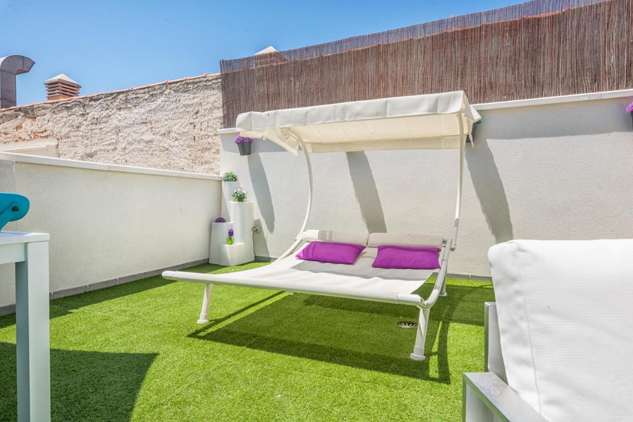 Atico Con Terraza Ac 1hab En El Centro Y Piscina Comunitaria Apartament *