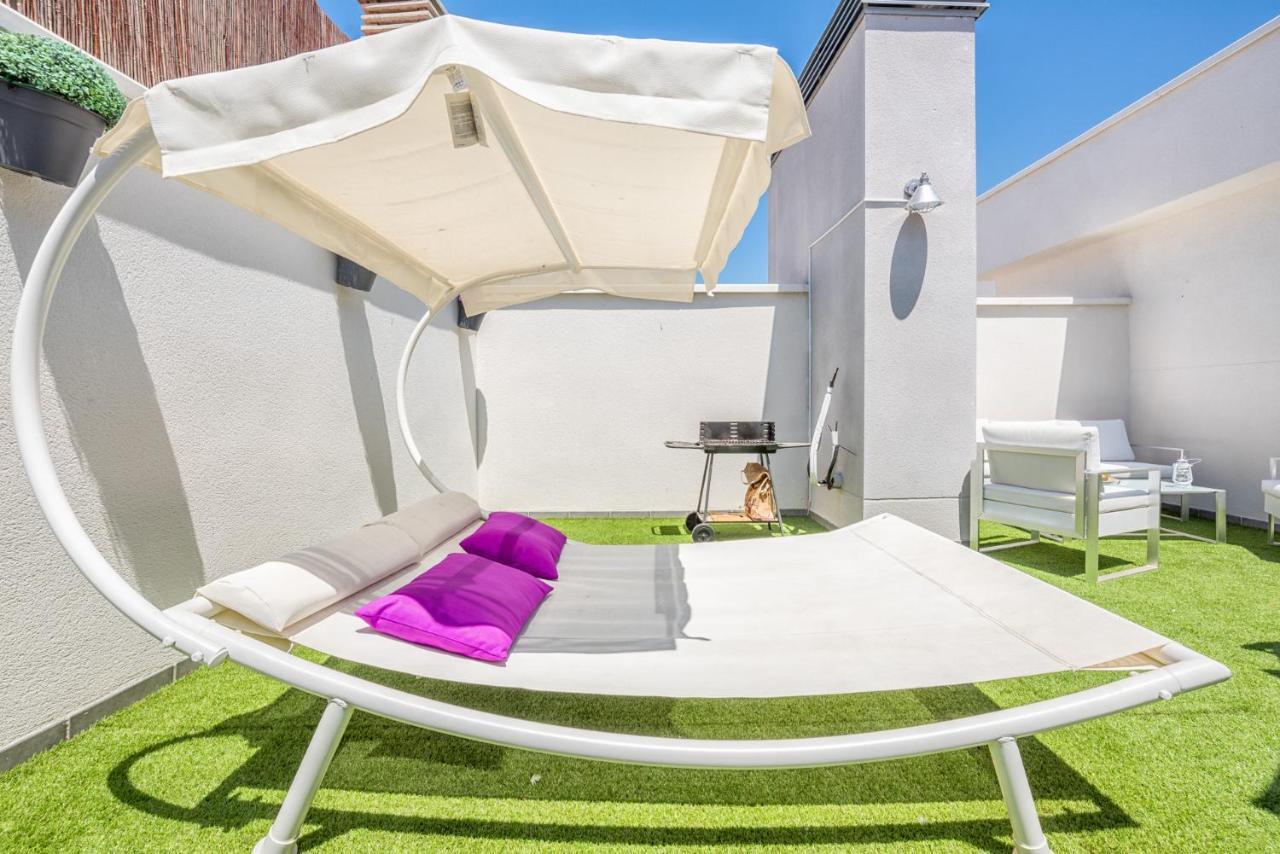 Atico Con Terraza Ac 1hab En El Centro Y Piscina Comunitaria Malaga